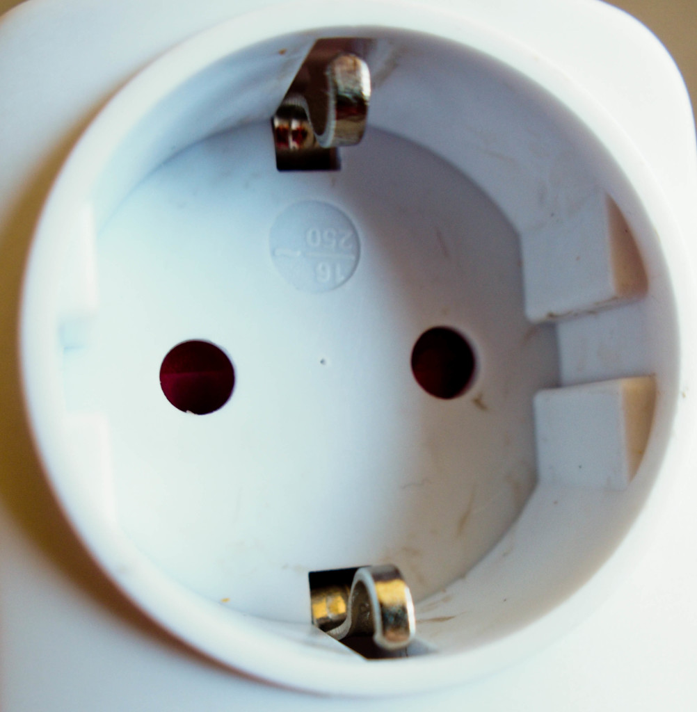 Travel adapters and their mysteries