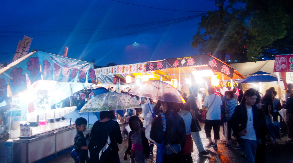 The rainy Hojoya Festival 